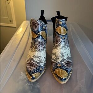 Snakeskin boots size 8